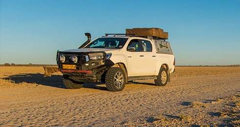 Namibia-Safaris-en-convoy-con-guía-privada-Heavy-Damaraland-Offroad-Tour