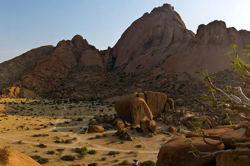 Self-Drive-Safari-Car-Hire-Namibia-About-Namibia-Great Escarpment